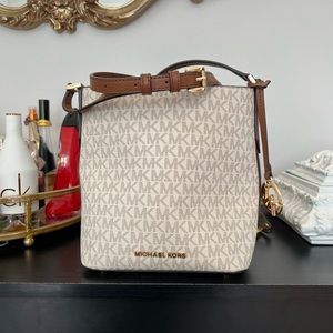 Michael Kors MK logo Kimberly Bucket- small